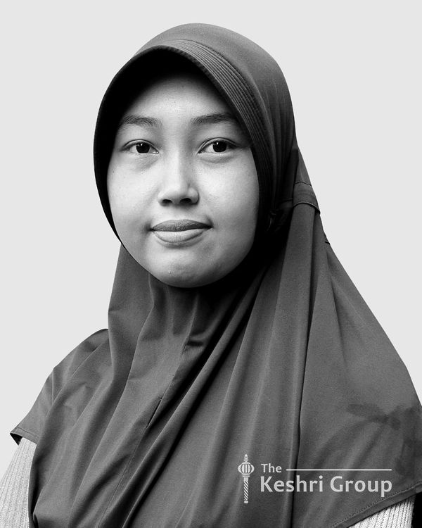 Hisna headshot