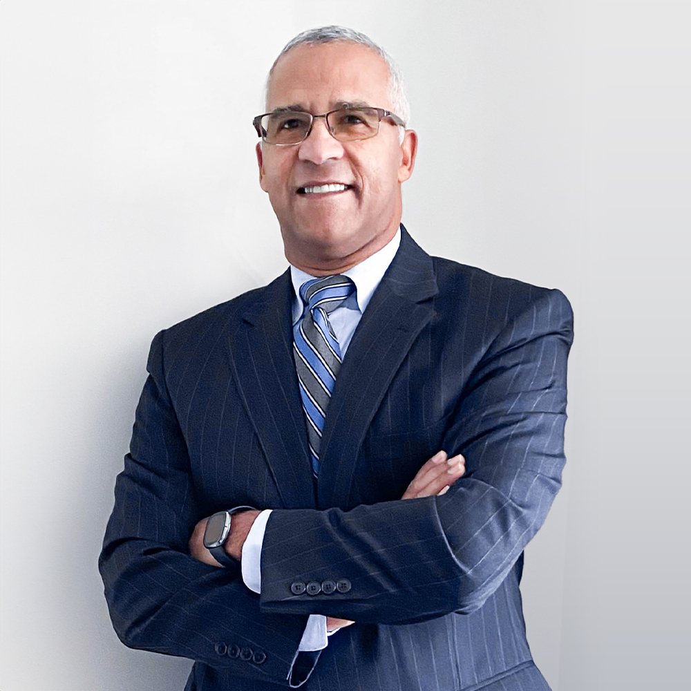 Dr. Luis Taveras